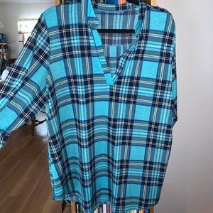 3/4 sleeve blue plaid V-neck